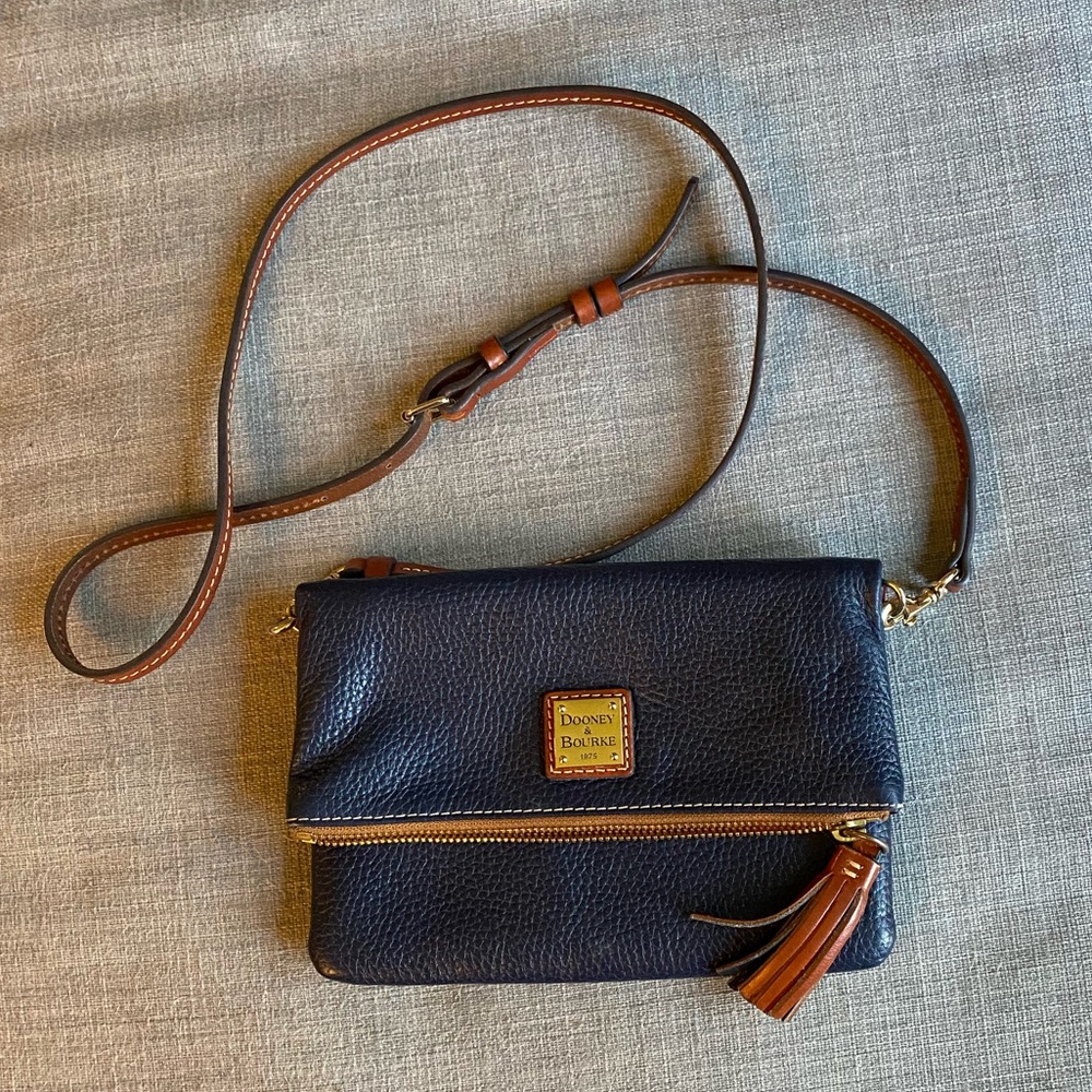 Dooney & Bourke crossbody purse